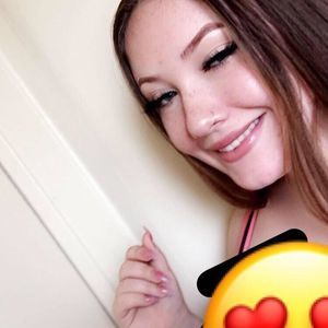 Meet your Posher, Carolina